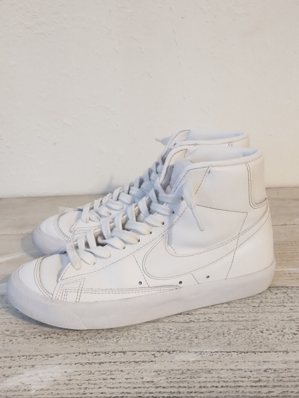 Nike Blazer Mid '77 Vintage Triple White Shoes CZ1055-117 Women’s Size7.5Sneaker